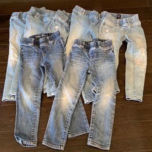 7 pairs of Gap Jeggings in size 5T